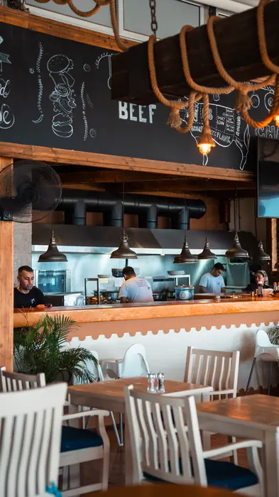 Open kitchen and tables